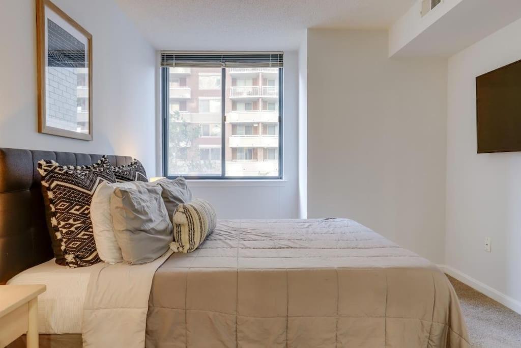 Sensational 1 Bedroom Condo At Ballston Place With Gym Arlington Luaran gambar