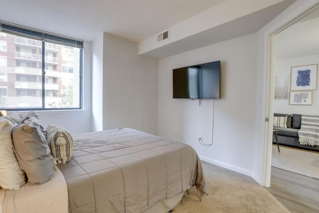 Sensational 1 Bedroom Condo At Ballston Place With Gym Arlington Luaran gambar