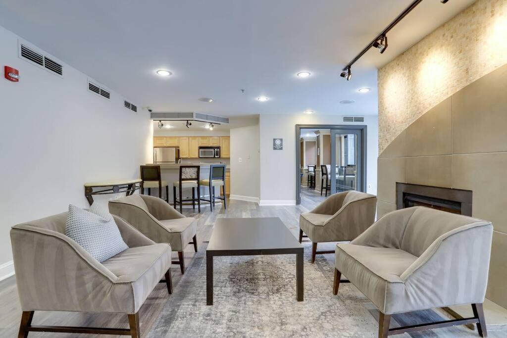 Sensational 1 Bedroom Condo At Ballston Place With Gym Arlington Luaran gambar